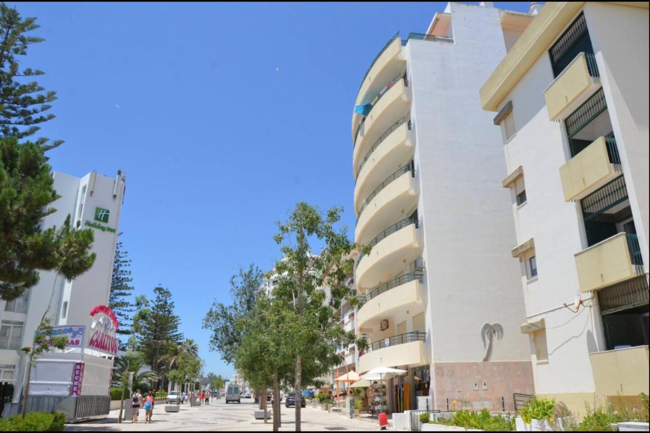 Apartment Beachfront T1 *