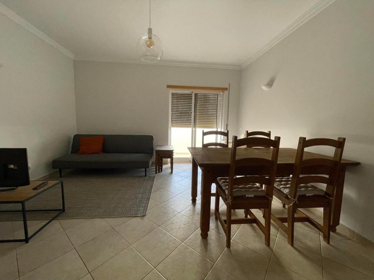Beachfront T1 Apartment Armacao de Pera